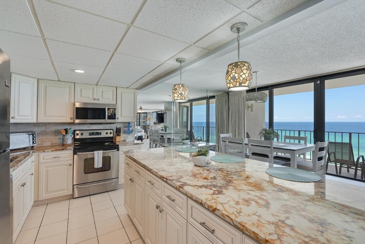 Edgewater T2 #911 Sleeps 10 With Amazing Sunsets! Apartment *